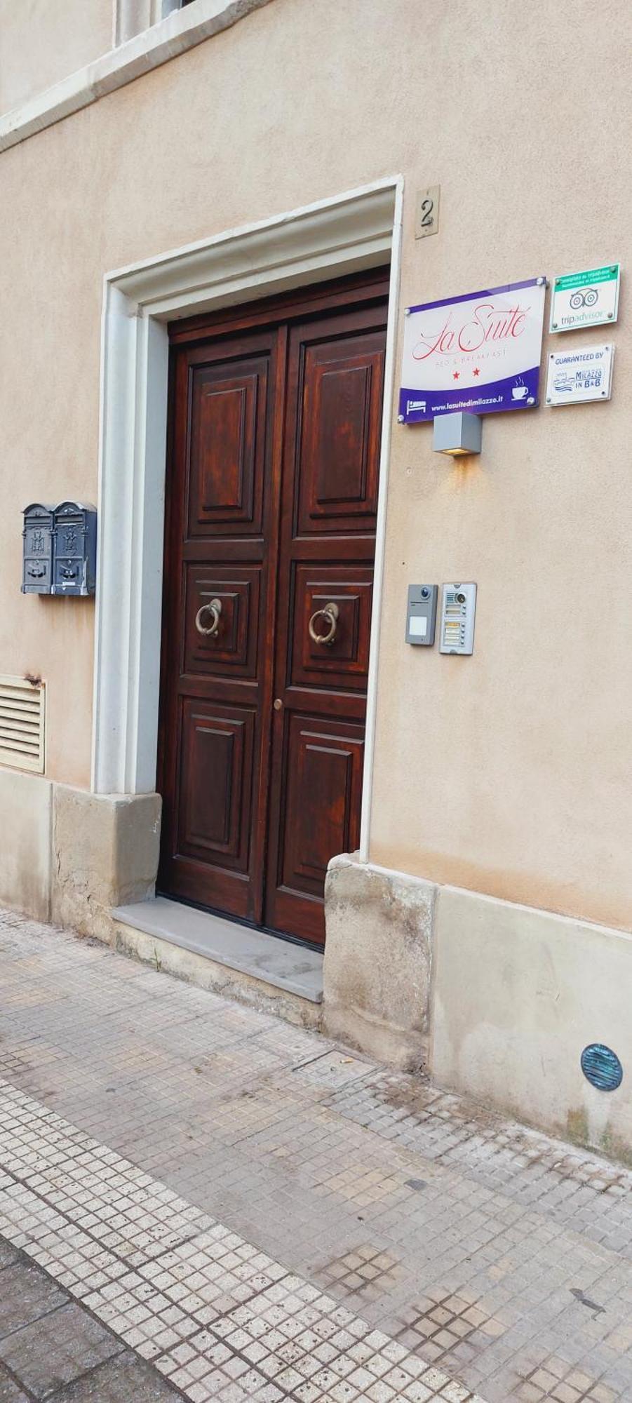 B&B La Suite Milazzo Exterior foto