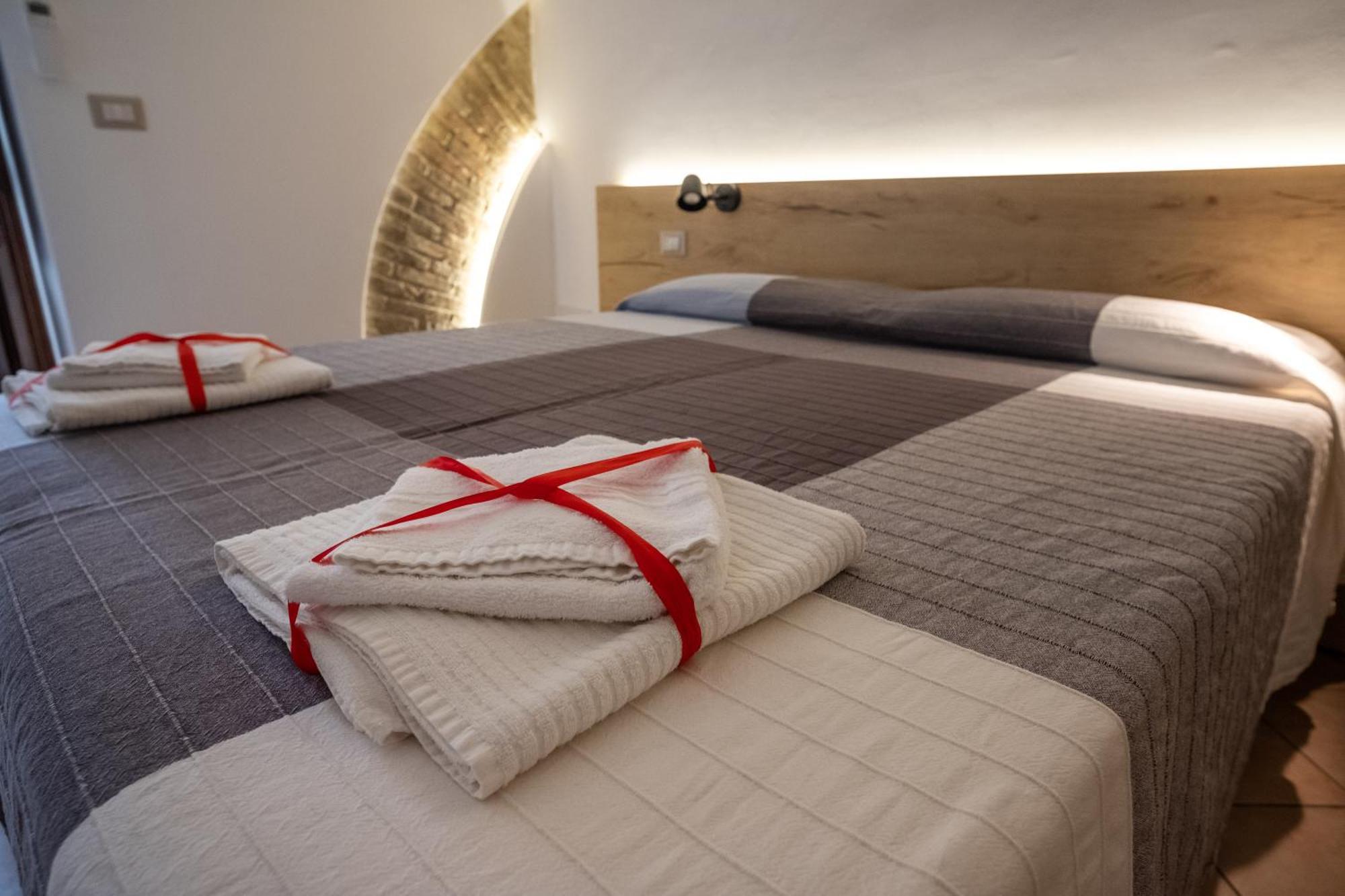B&B La Suite Milazzo Exterior foto